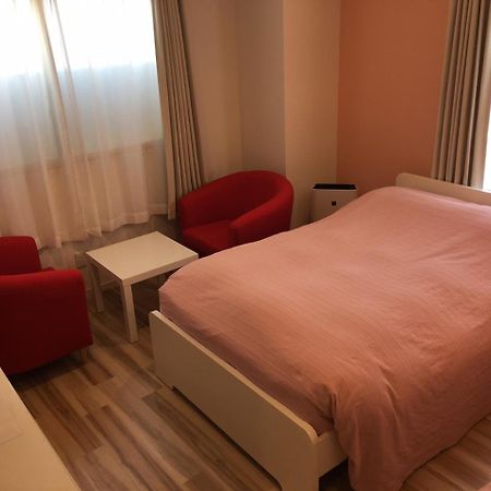 Business Hotel La Firenze Токио Экстерьер фото