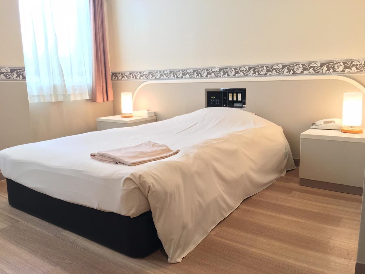Business Hotel La Firenze Токио Экстерьер фото