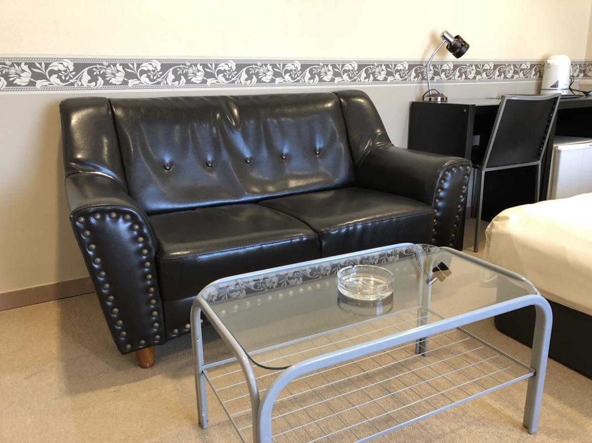 Business Hotel La Firenze Токио Экстерьер фото