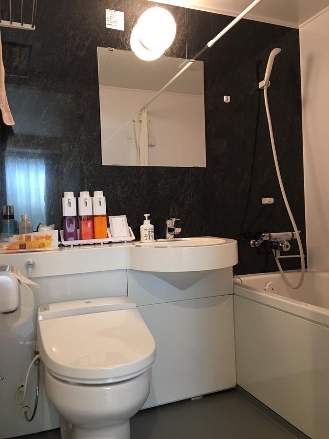 Business Hotel La Firenze Токио Экстерьер фото