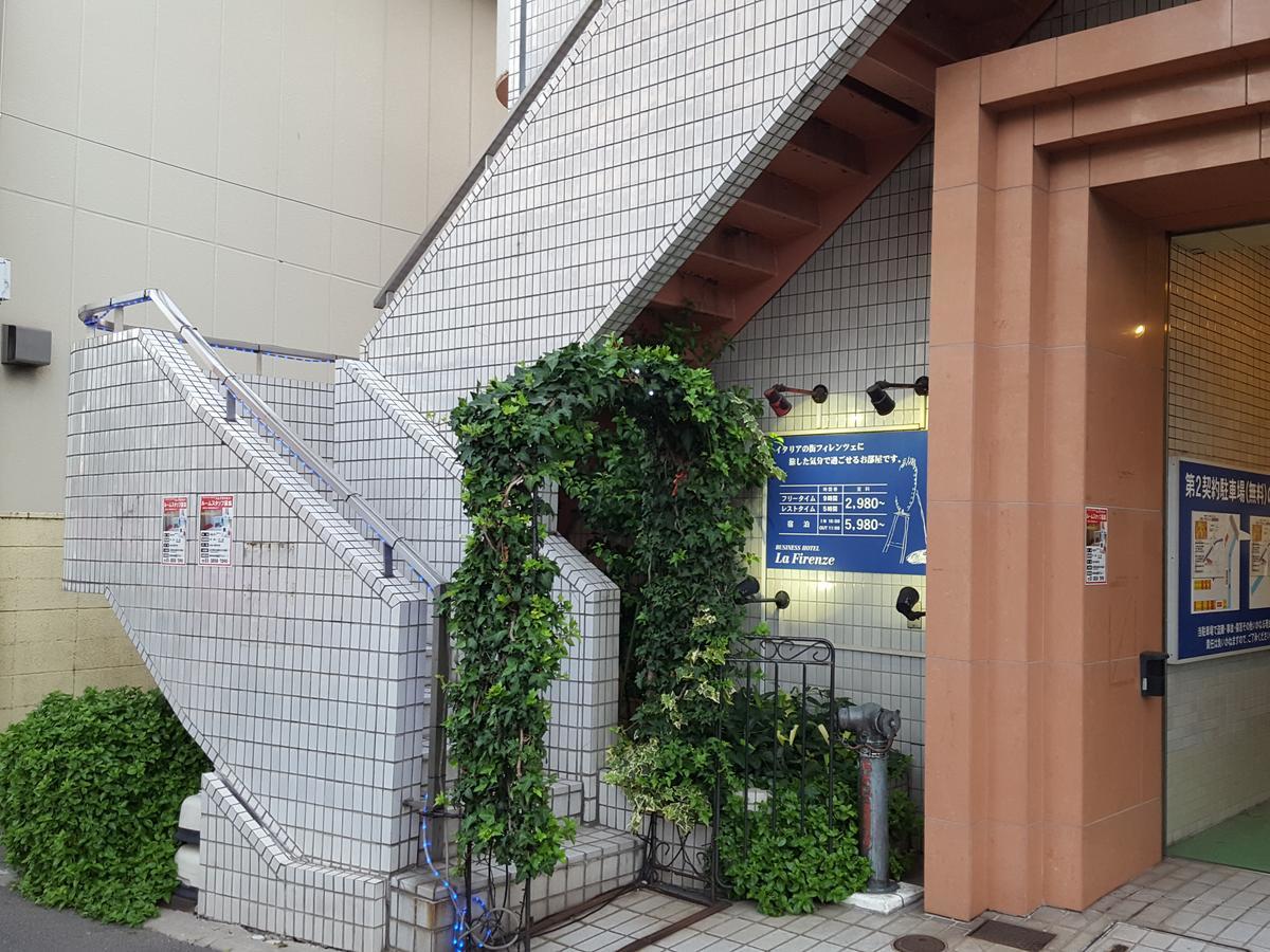 Business Hotel La Firenze Токио Экстерьер фото